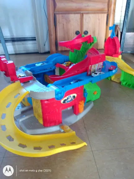 2-In-1 Vehicle Racing Playset