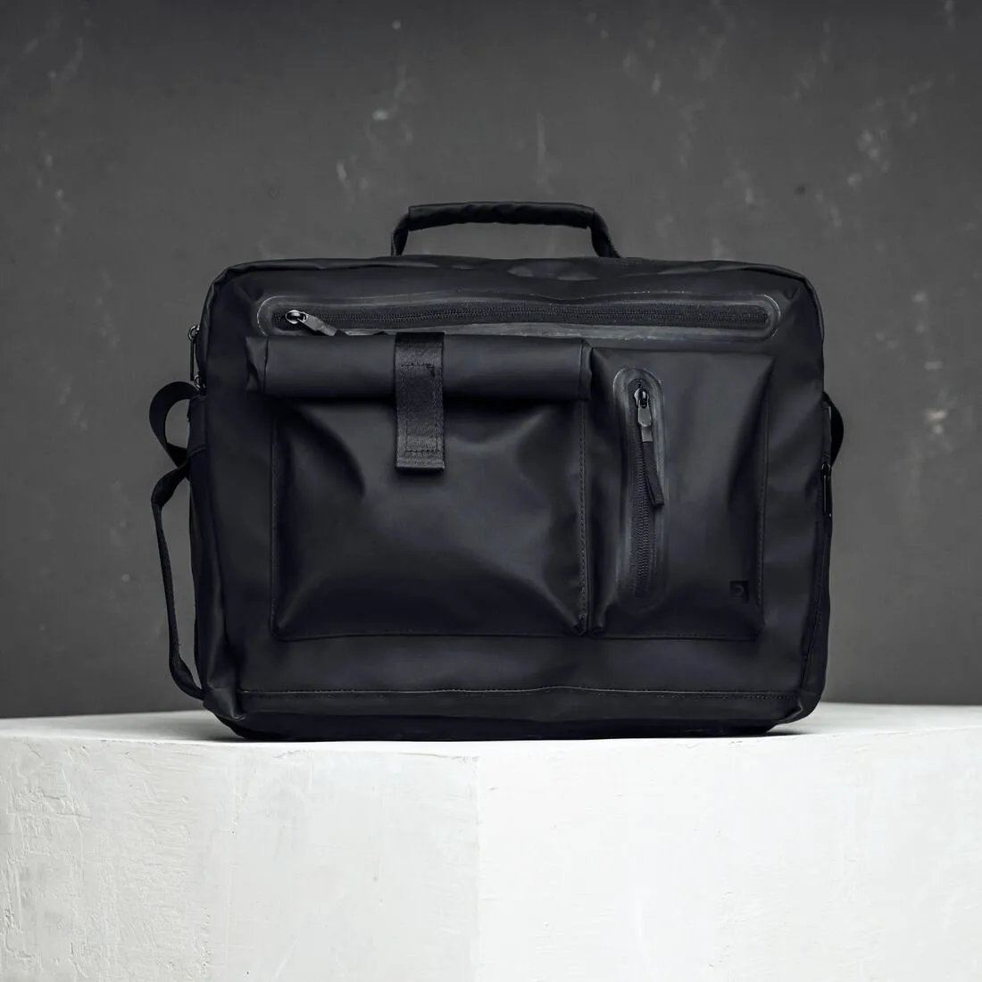20L BACKENGER  ACTIV MBLTY URBAN WALKING MESSENGER BAG BACKPACK