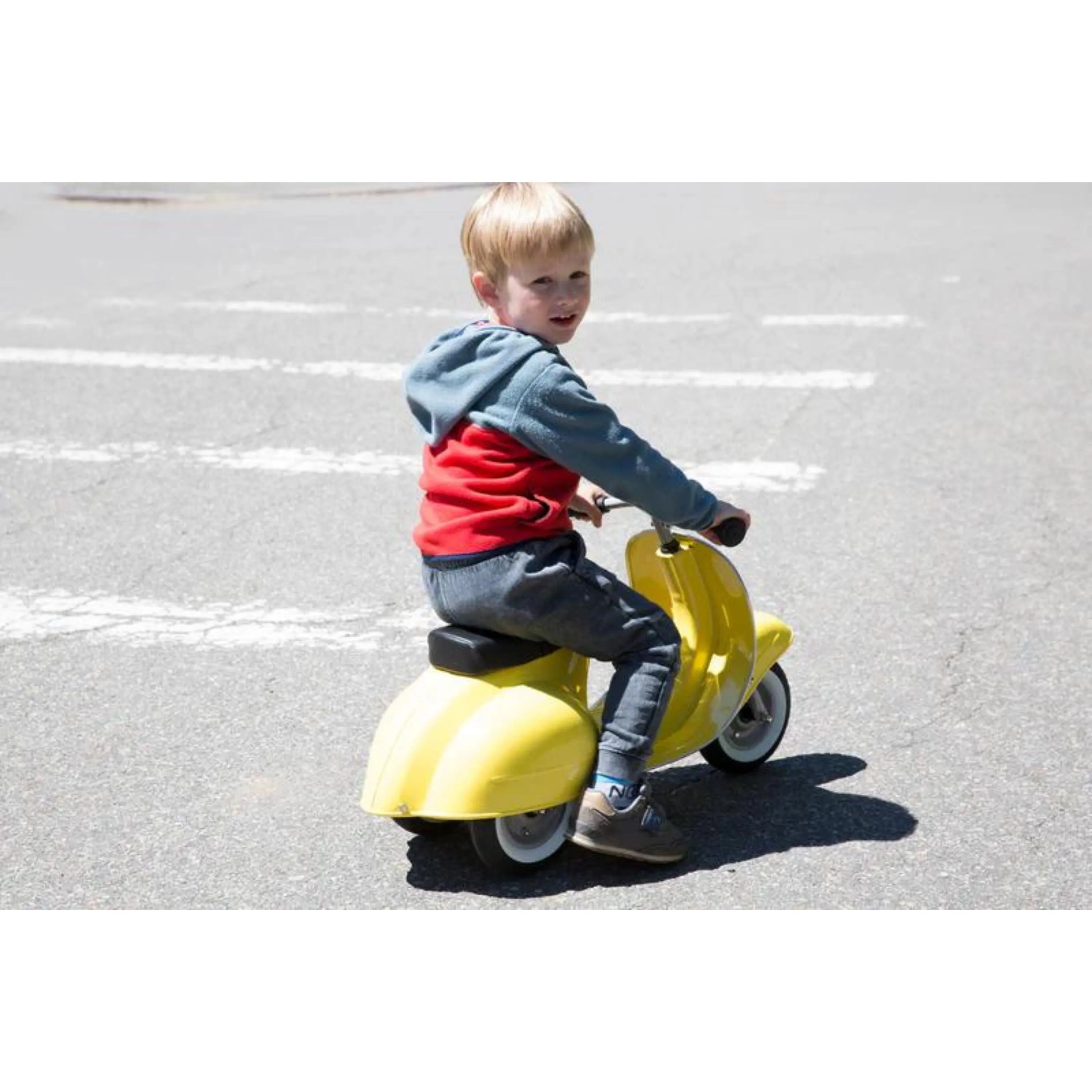 Ambosstoys Primo ride-on Scooter Yellow