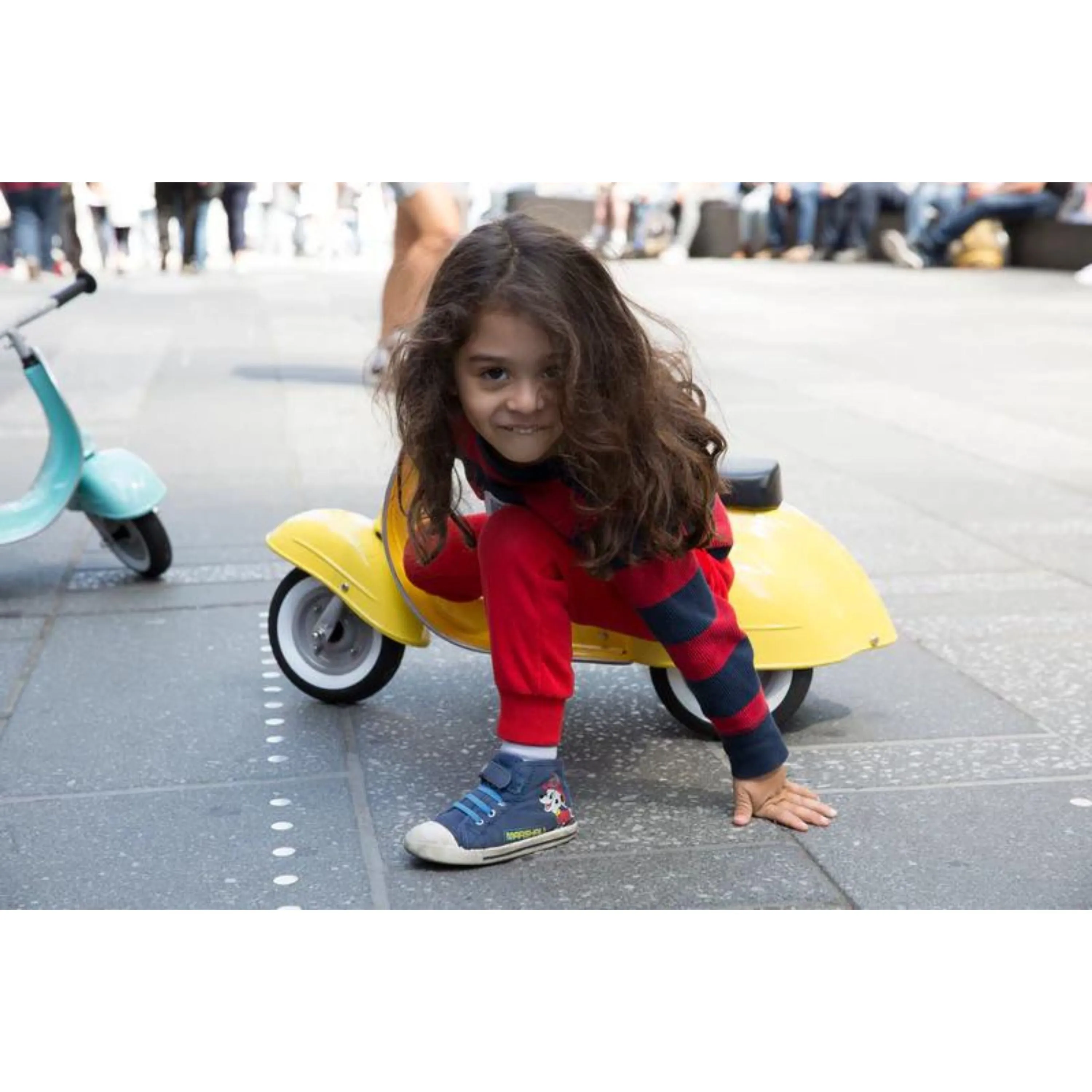 Ambosstoys Primo ride-on Scooter Yellow