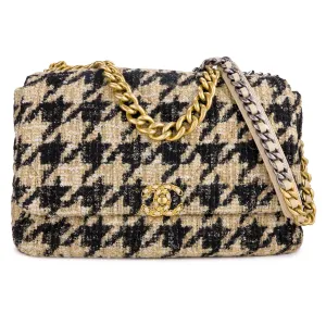 CHANEL 19 Maxi Flap Bag in Beige Black Houndstooth Tweed