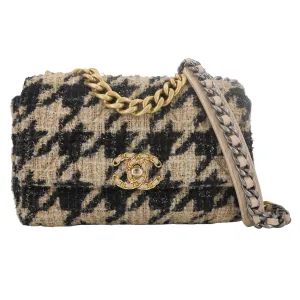 CHANEL 19 Small Flap Bag in 19K Beige Houndstooth Tweed