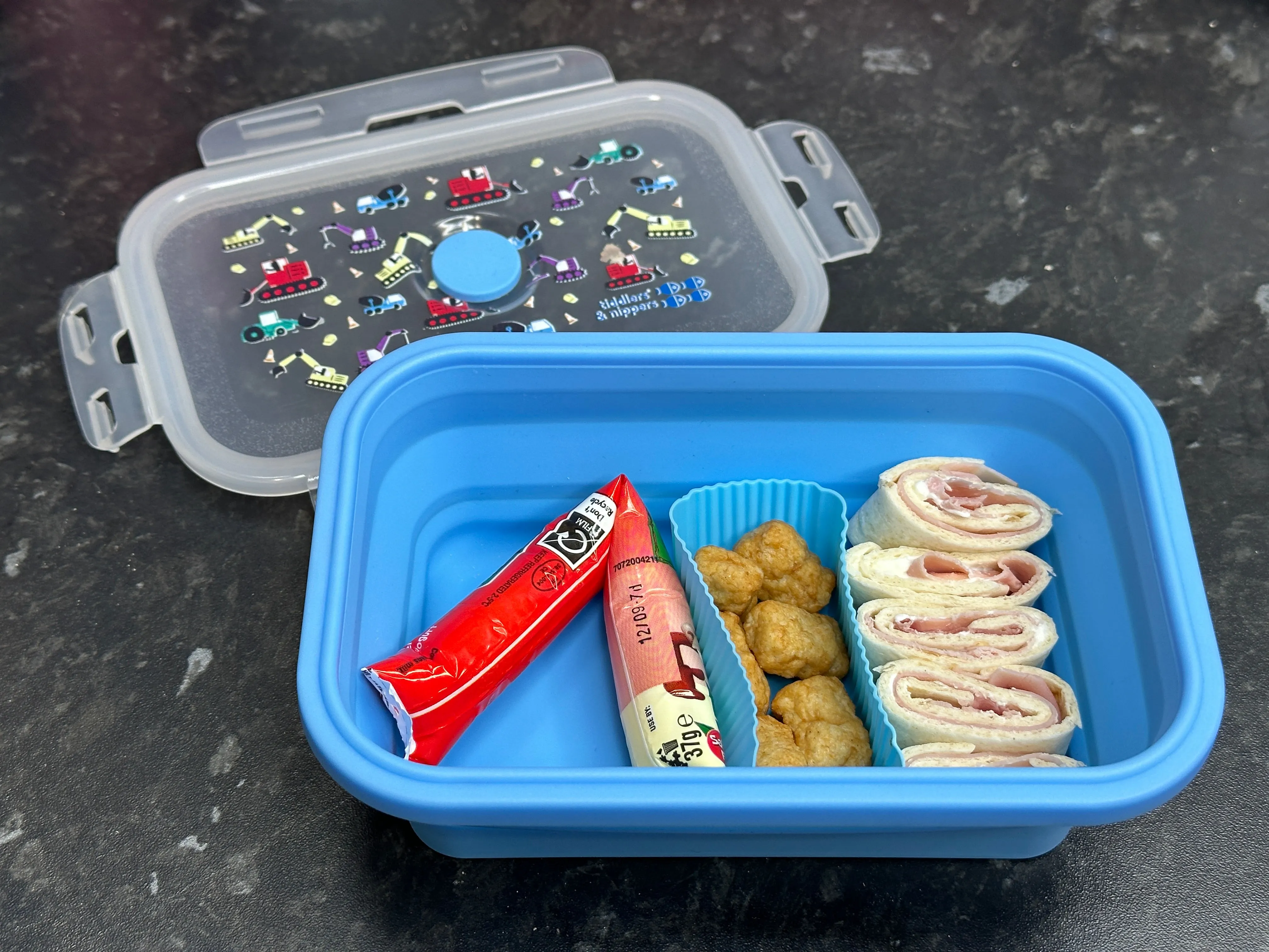 Collapsible Snack Box | Food Grade Silicone & PP | Leak-Proof & BPA-Free | Microwave, Freezer & Dishwasher Safe (Except lid)