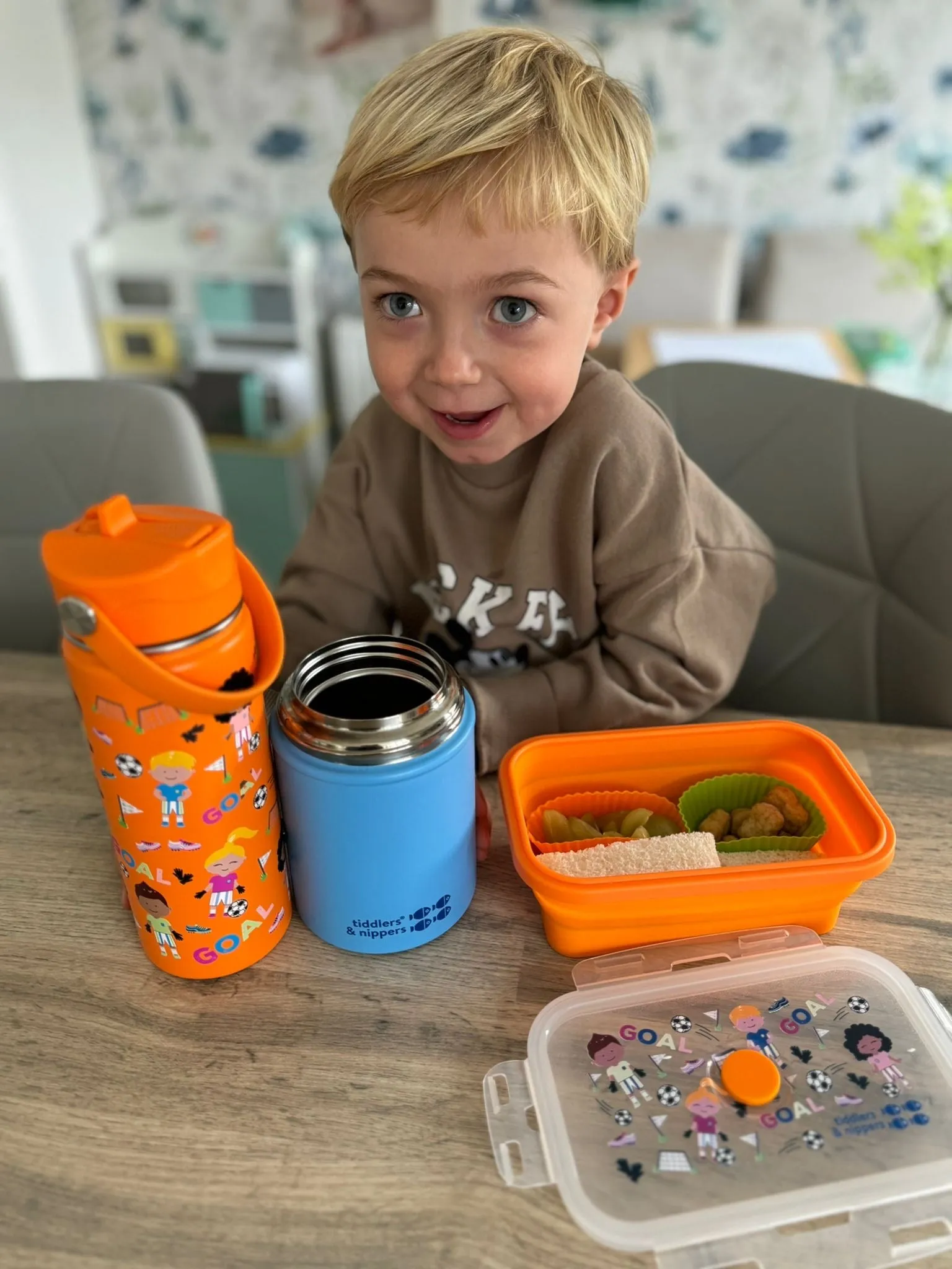 Collapsible Snack Box | Food Grade Silicone & PP | Leak-Proof & BPA-Free | Microwave, Freezer & Dishwasher Safe (Except lid)