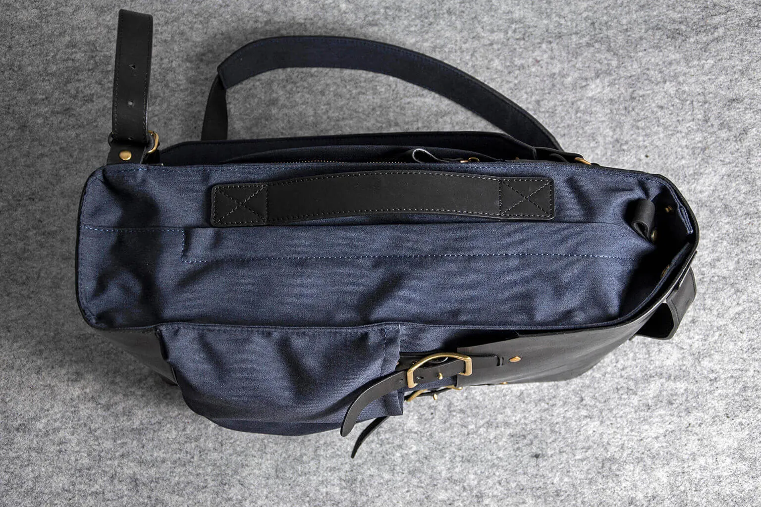 COMMUTER BACKPACK - marine