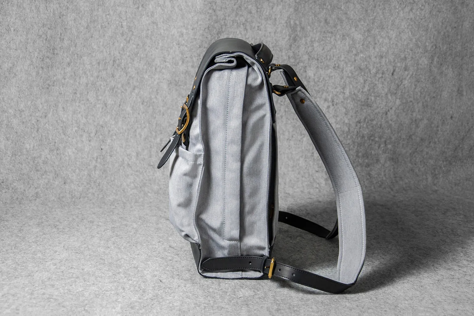 COMMUTER BACKPACK MINI - grey