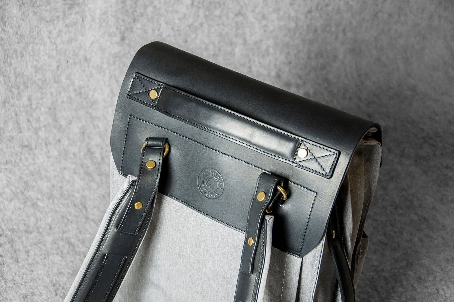 COMMUTER BACKPACK MINI - grey
