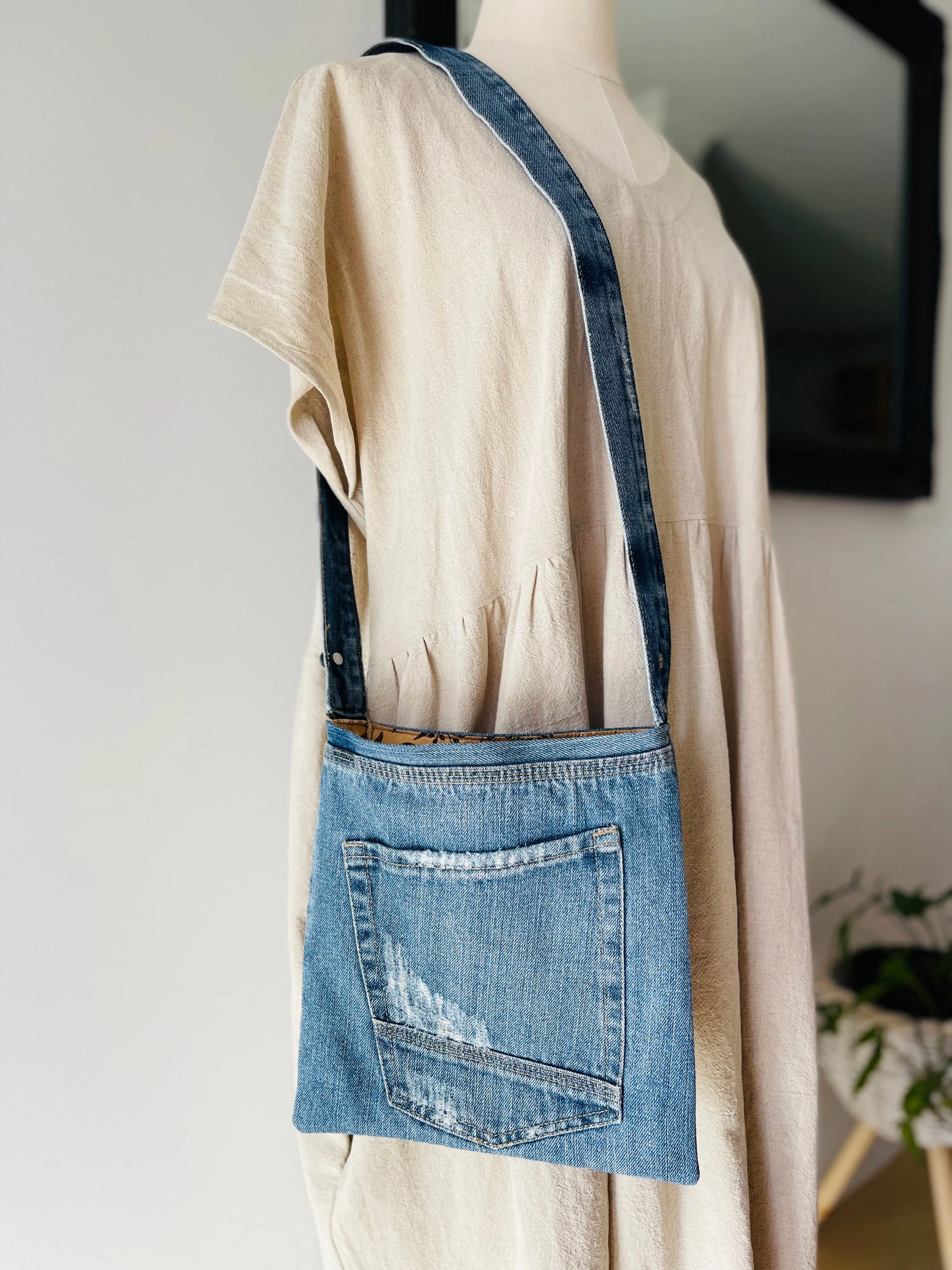 Cross body bag
