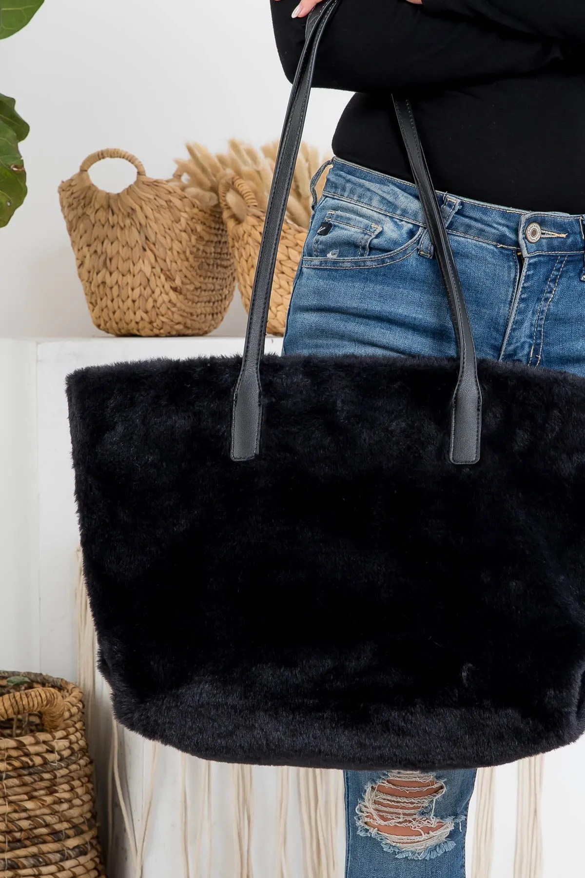 FAUX FUR TOTE BAG