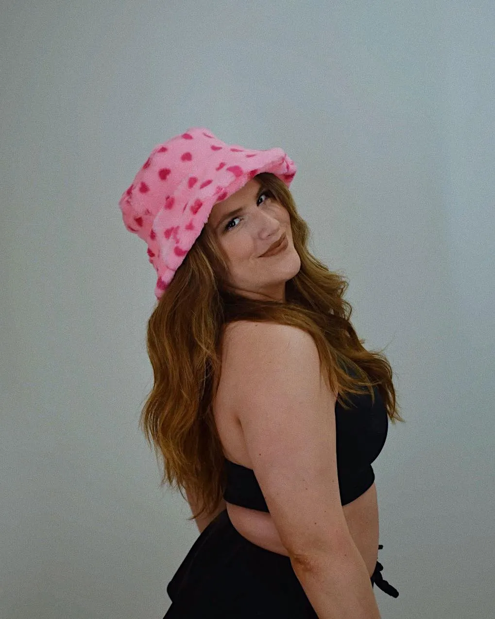 FUZZY BUCKET HAT