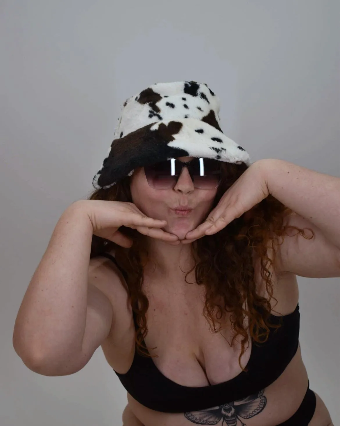 FUZZY BUCKET HAT