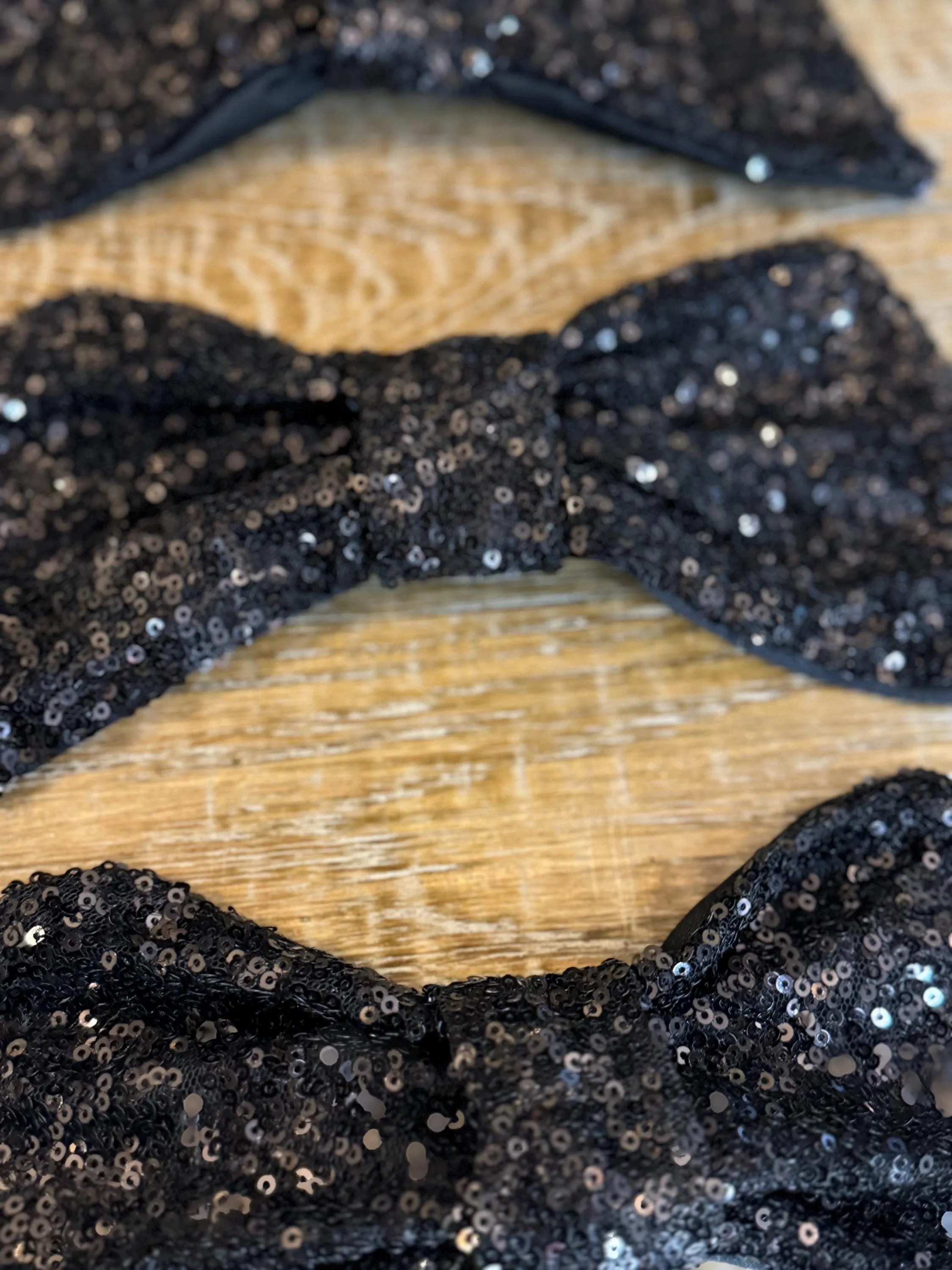 Large Sequins Bow, 8” x 5”, Sequin Fabric Pin on Bow, Clothing, Dress, Hat, FAN Design, Handmade in UK, Black, Bow Corsage
