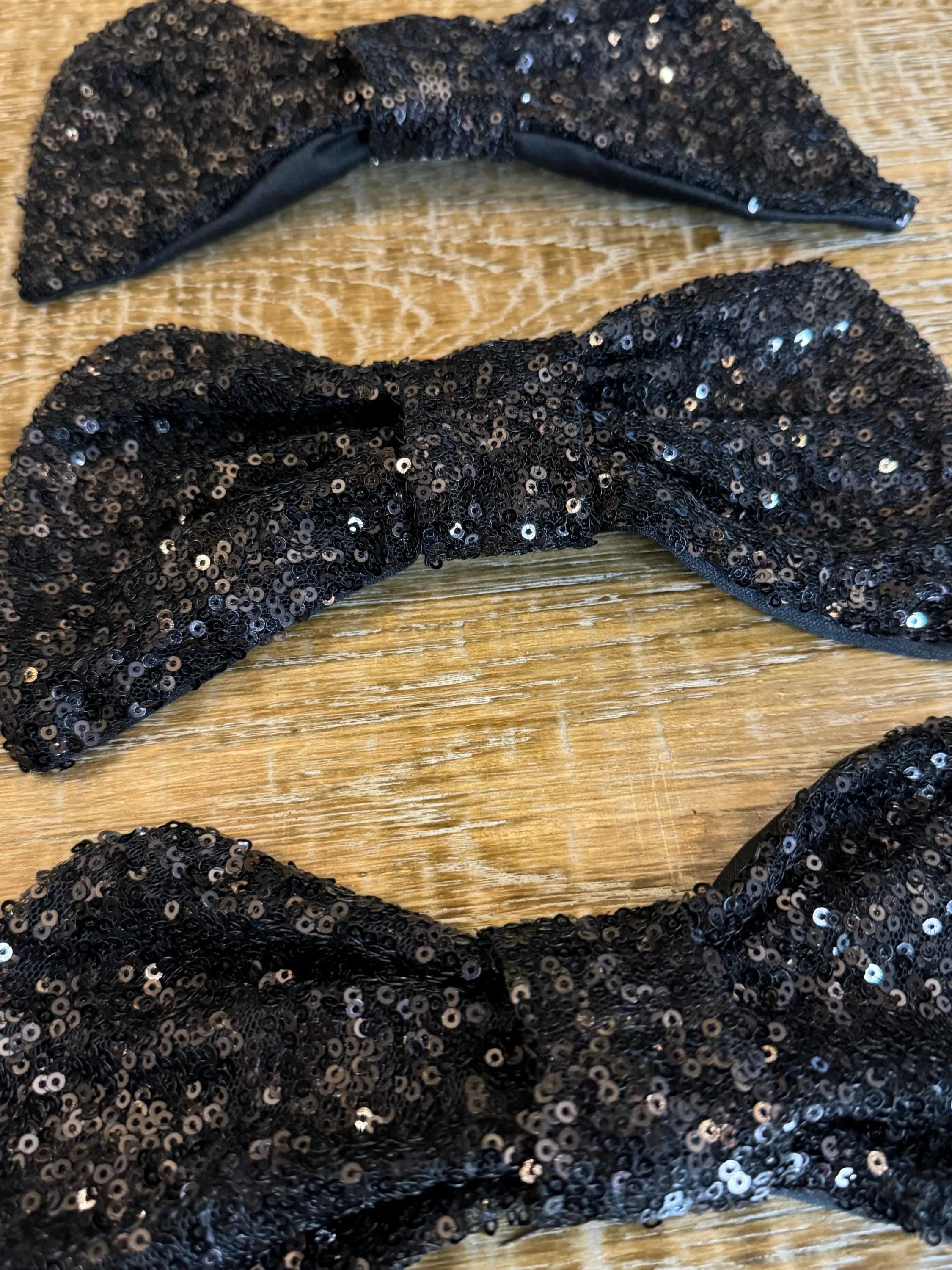 Large Sequins Bow, 8” x 5”, Sequin Fabric Pin on Bow, Clothing, Dress, Hat, FAN Design, Handmade in UK, Black, Bow Corsage