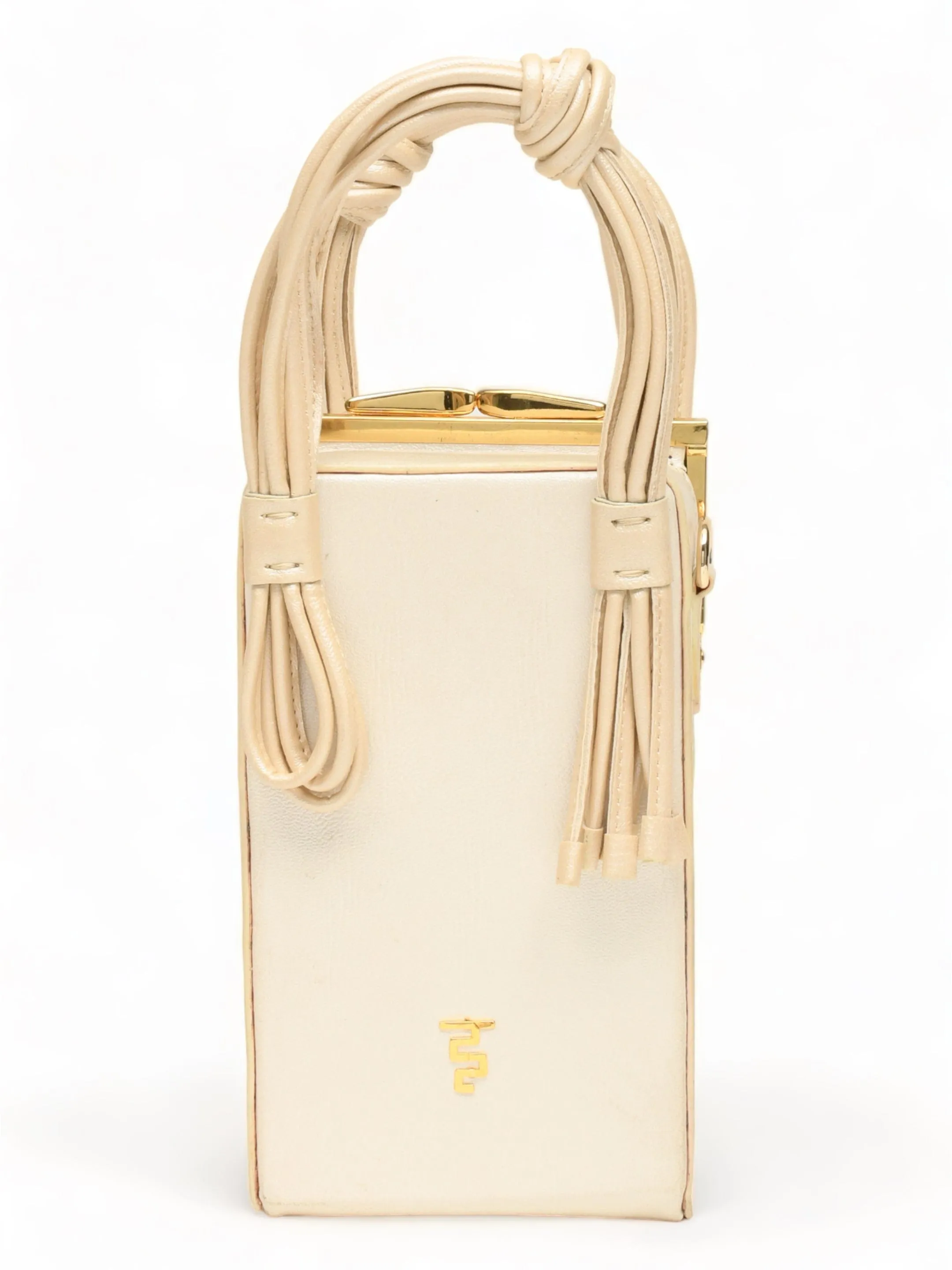 Love Knot Cuboid In White
