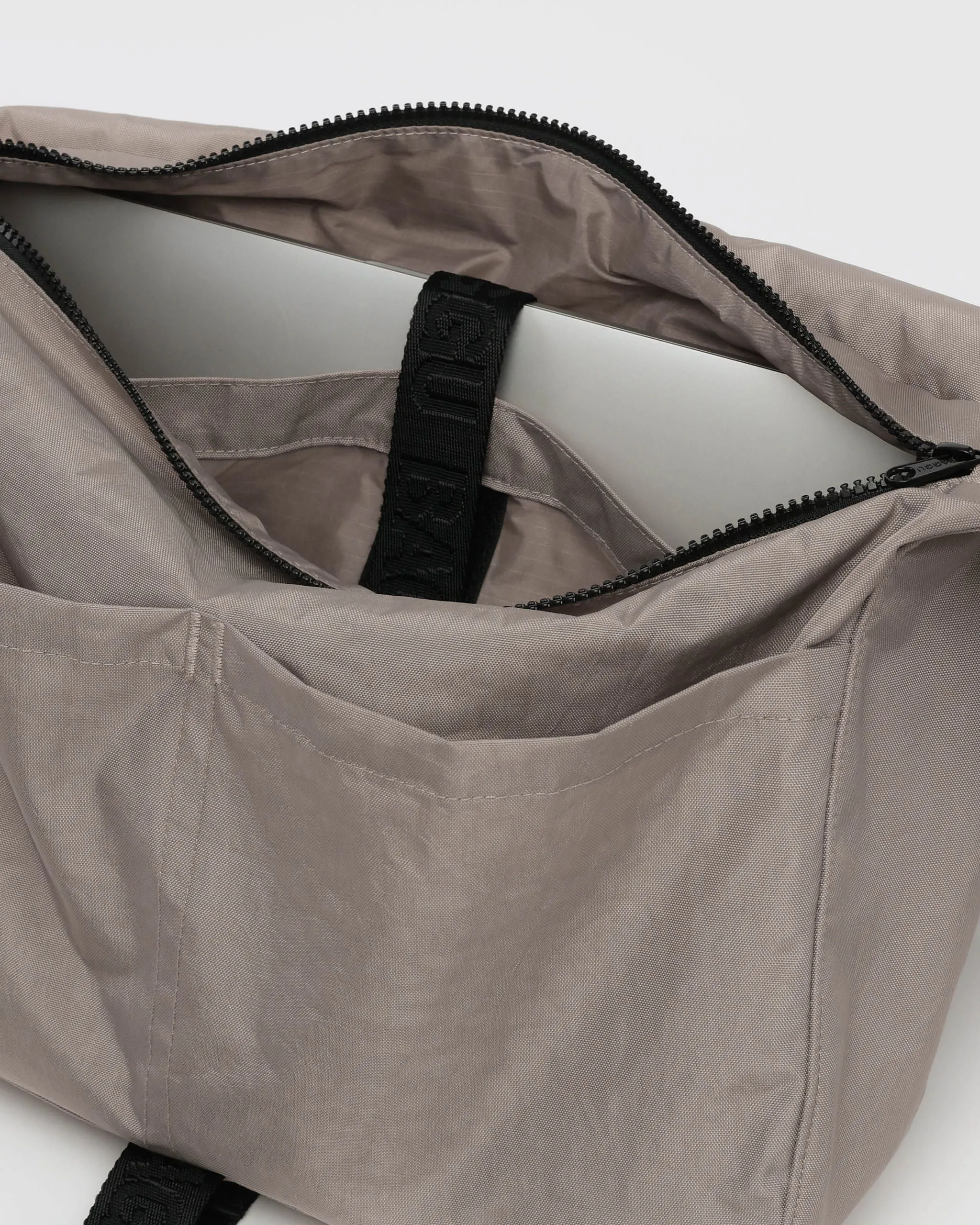 Nylon Messenger Bag - Dove