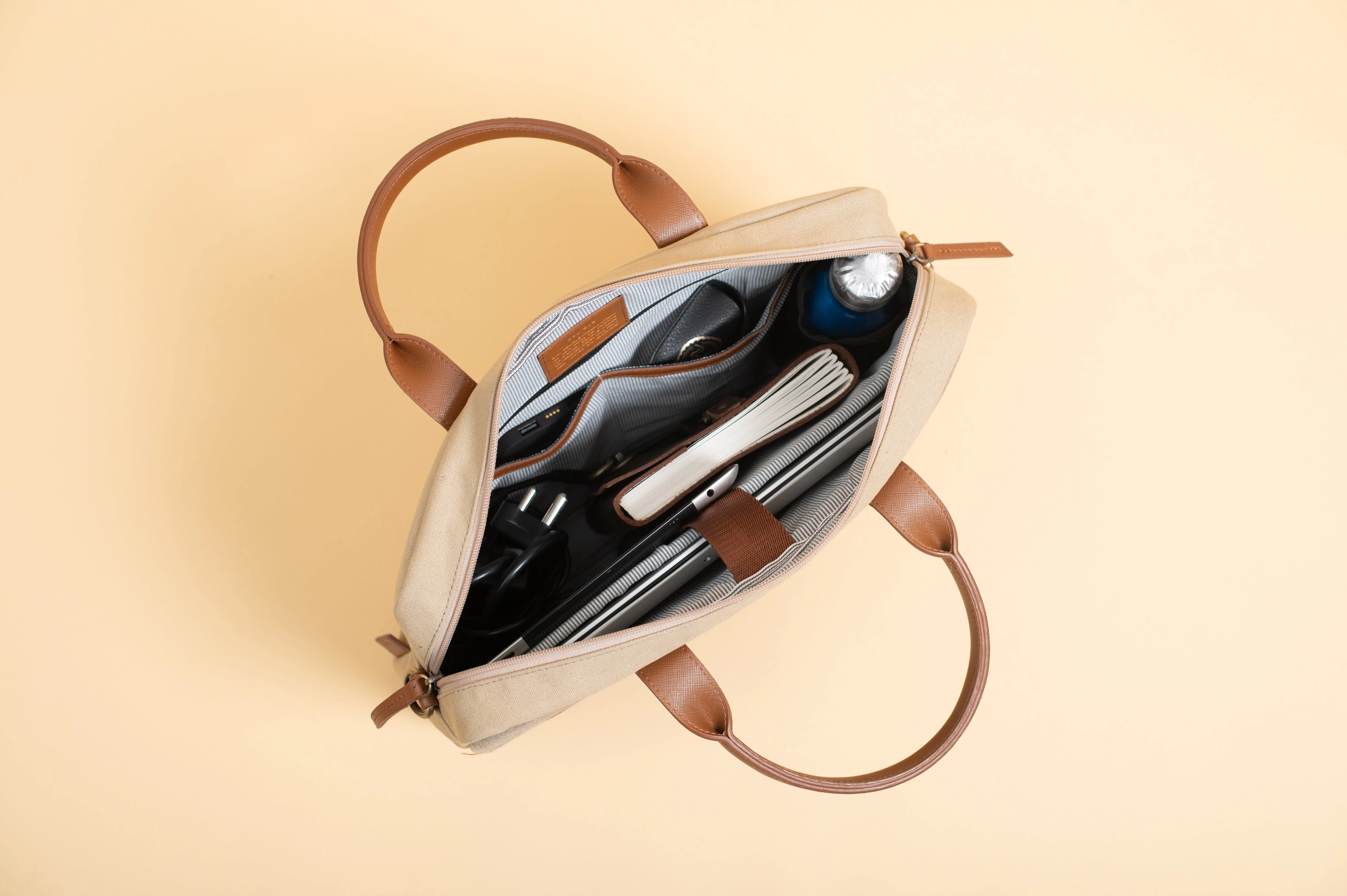 Oblique Trooper Laptop Bag: 1N