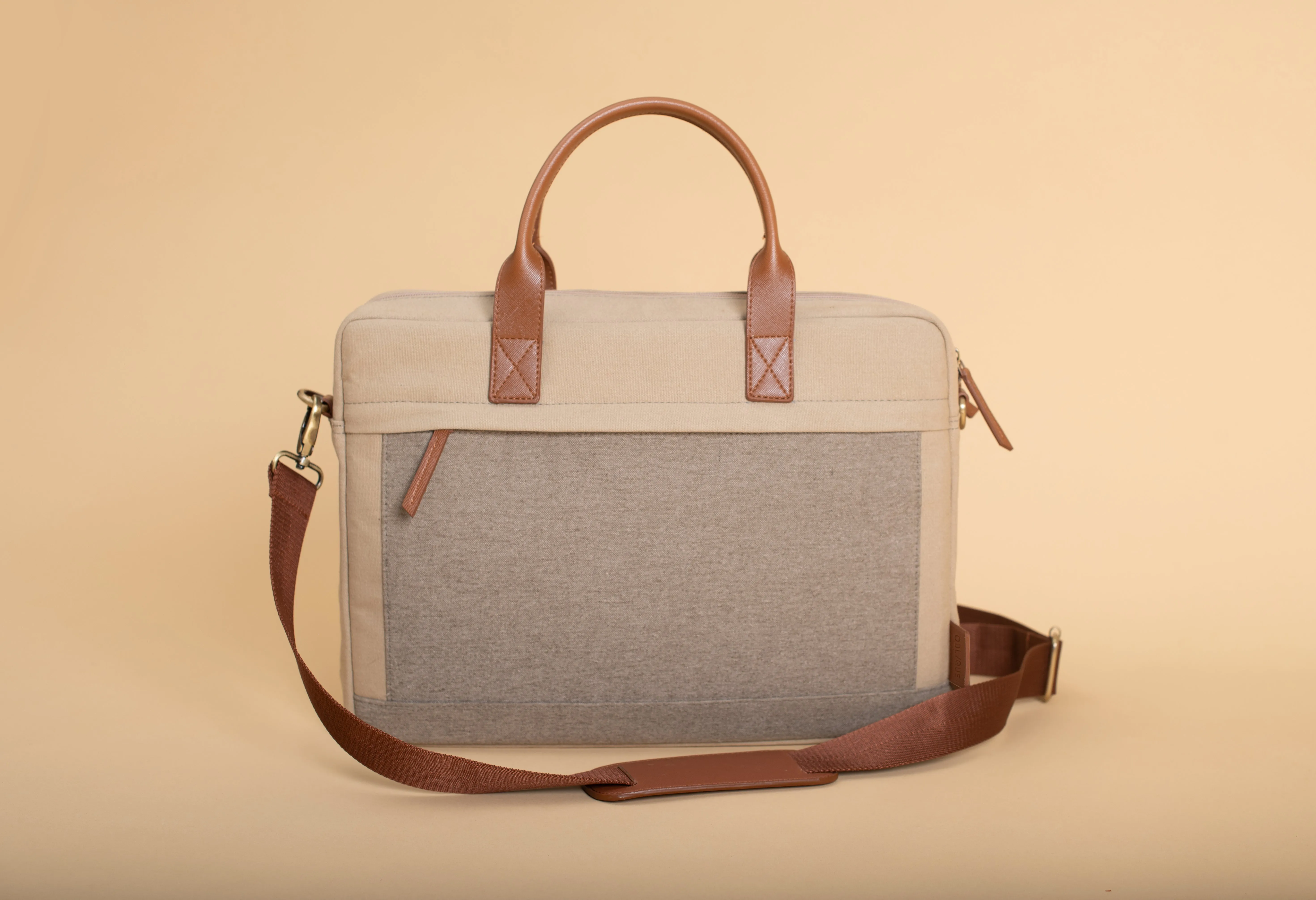 Oblique Trooper Laptop Bag: 1N
