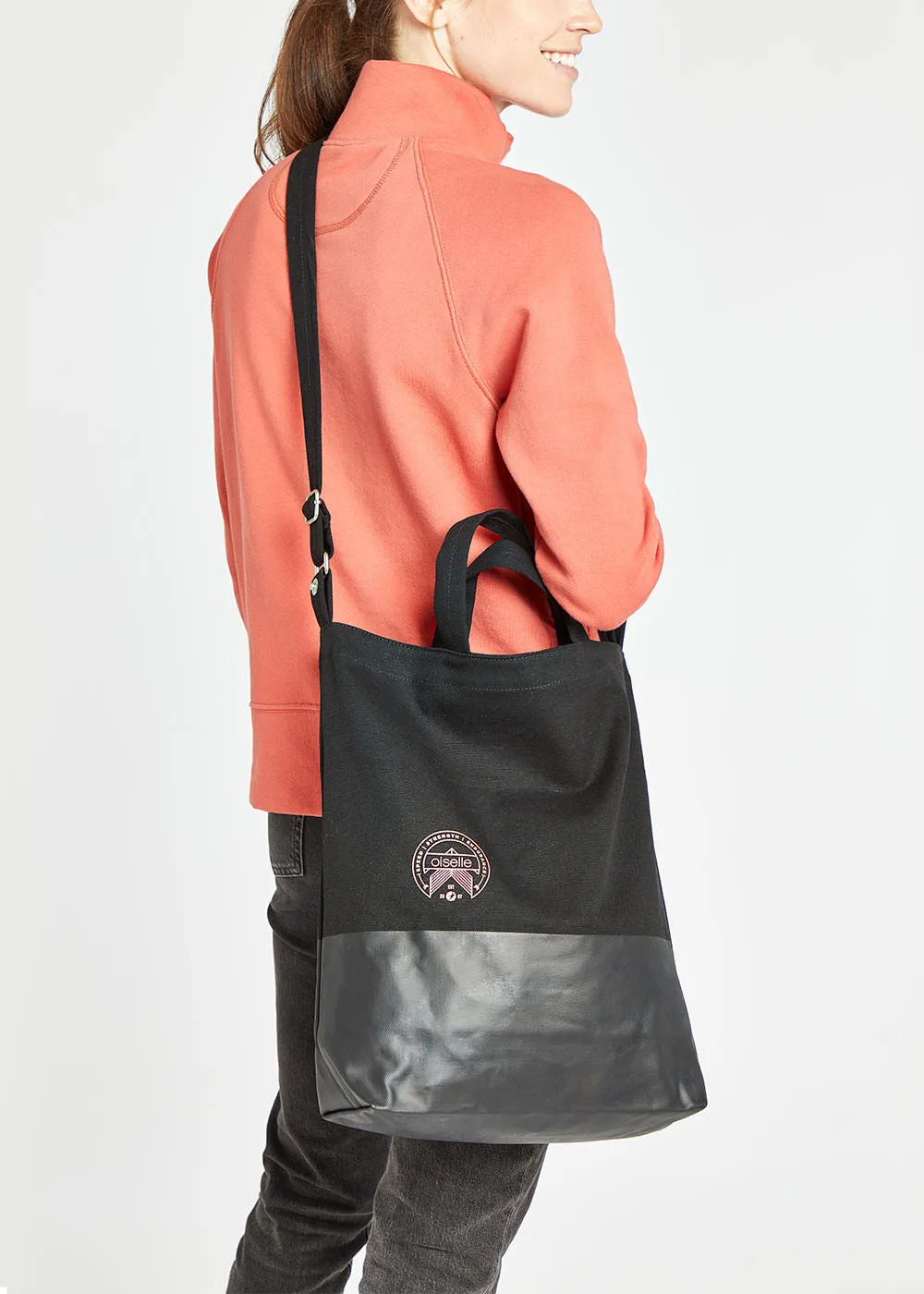 Oiselle Crest Tote Bag