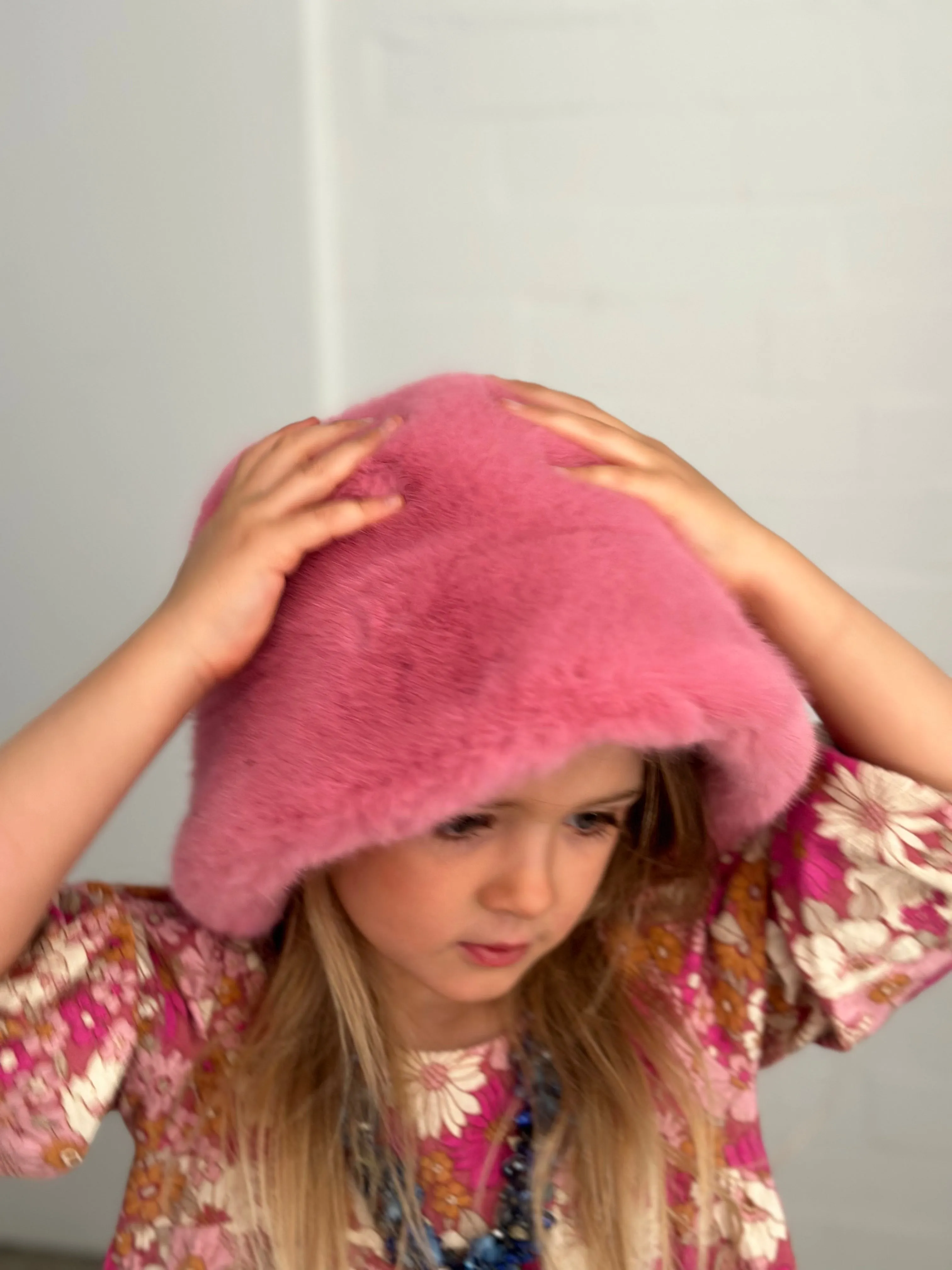 Queenie Bucket Hat in Rosé