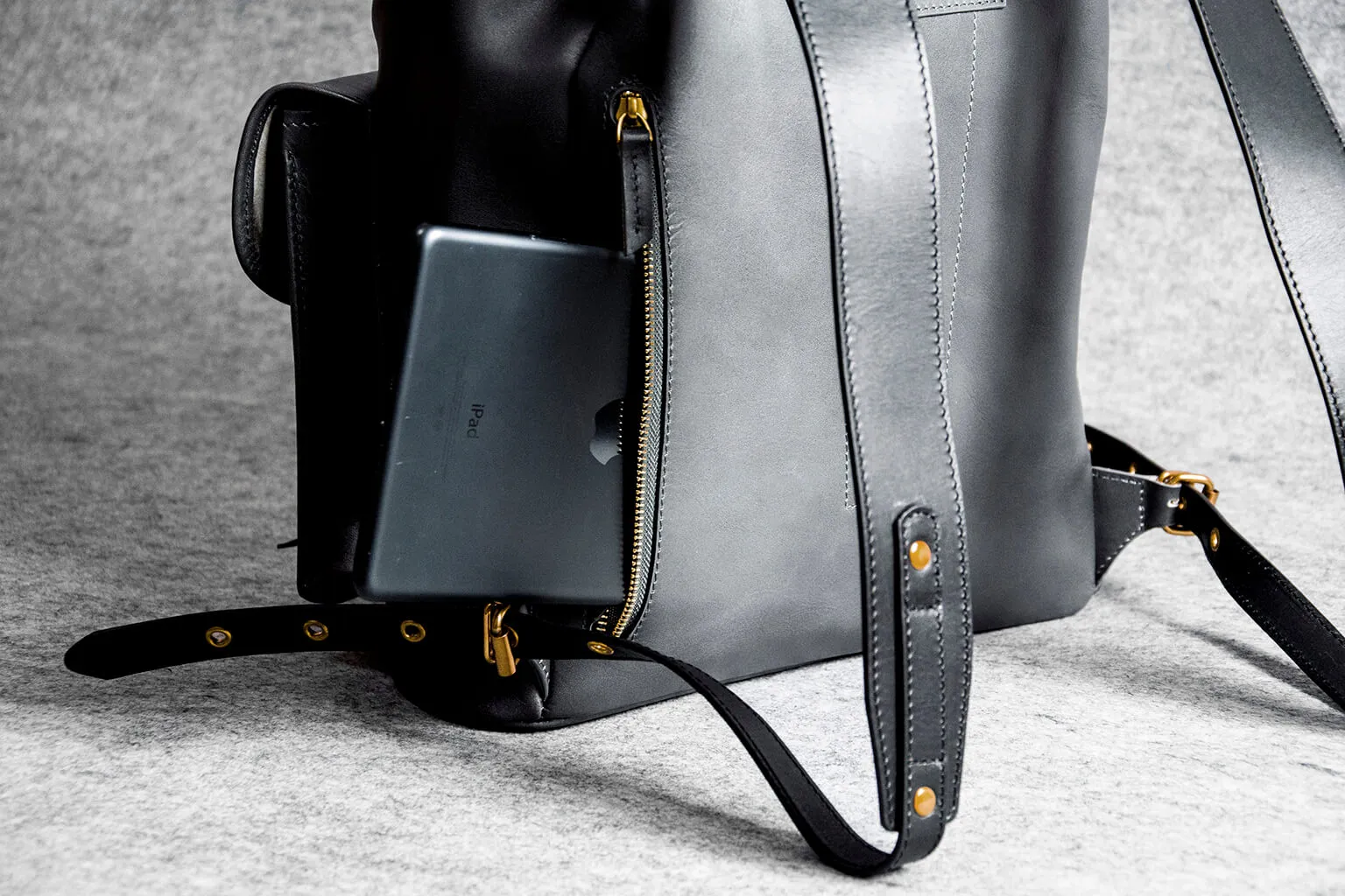 RETRO MOTORCYCLE BACKPACK - black