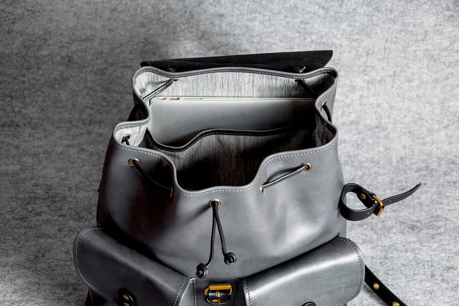 RETRO MOTORCYCLE BACKPACK - black