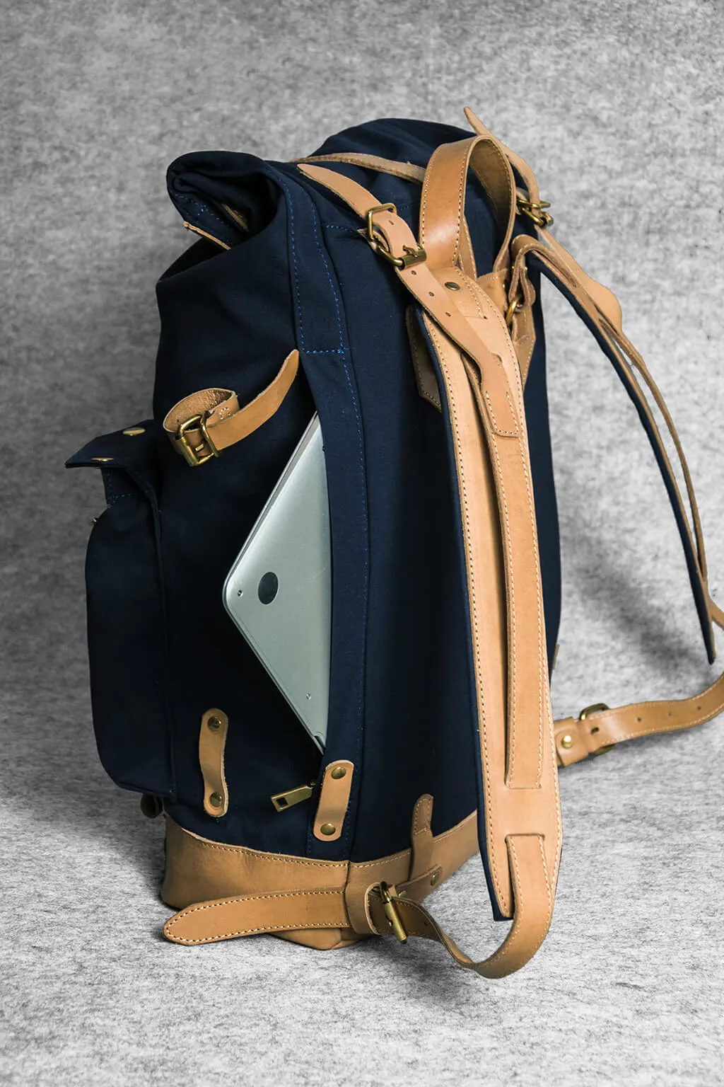 TRAVEL BACKPACK - marine