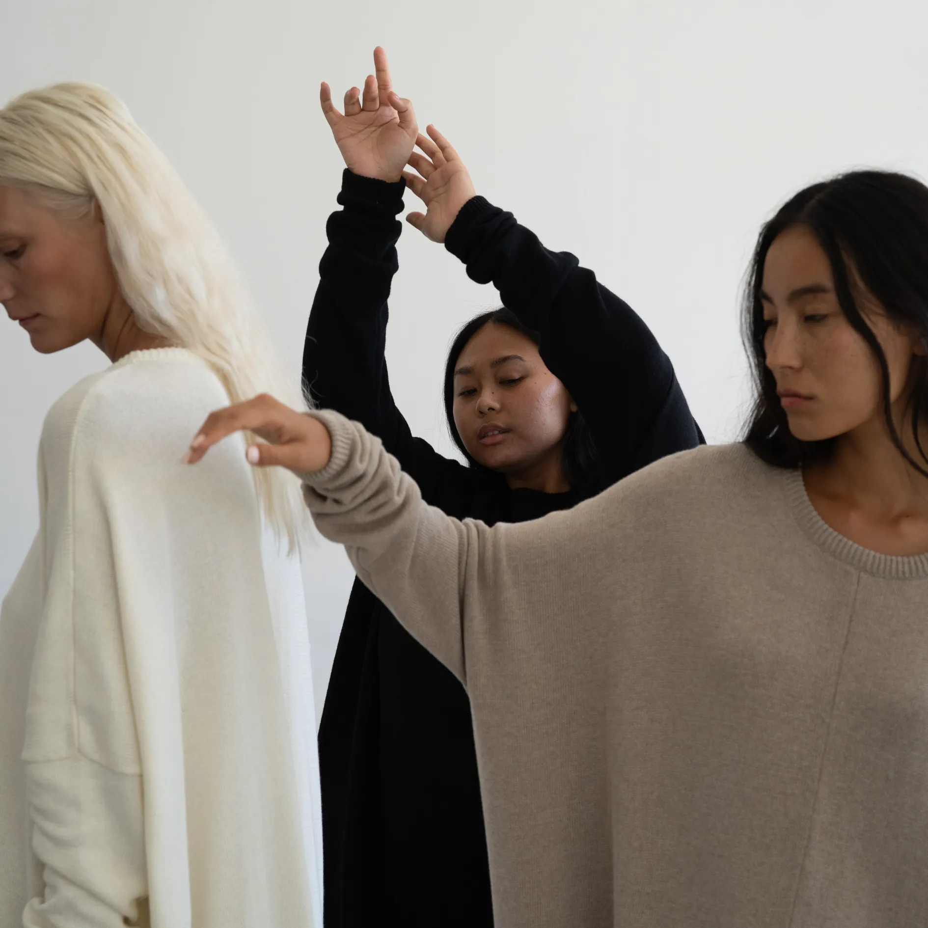 VADA - FAWN Volume Knit Dress