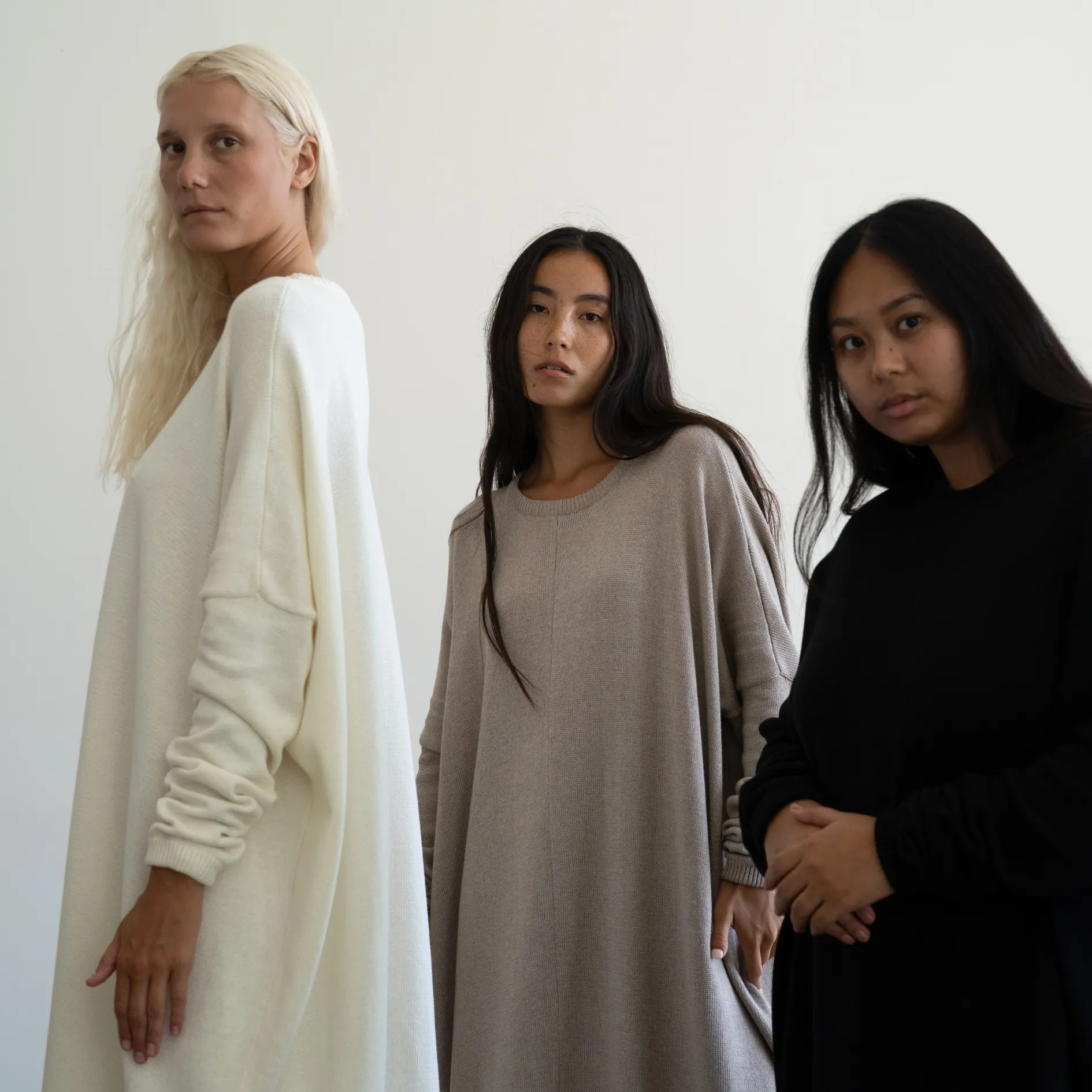 VADA - FAWN Volume Knit Dress