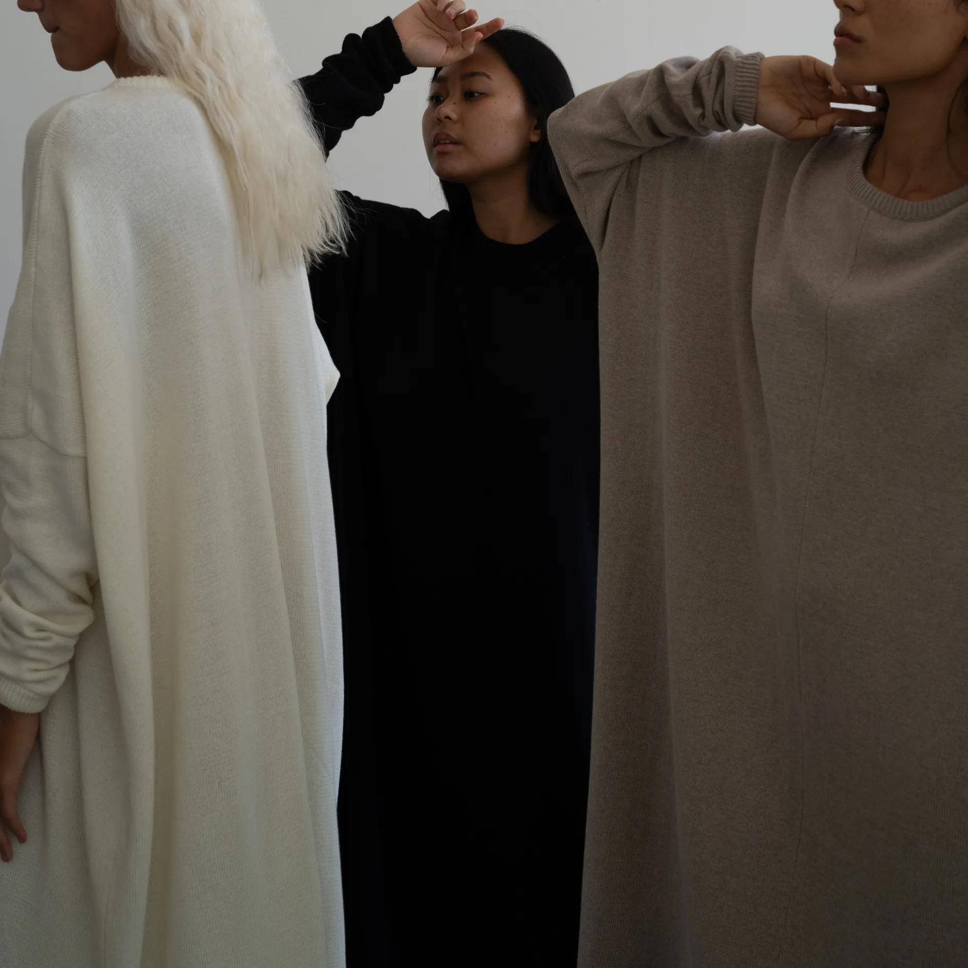 VADA - FAWN Volume Knit Dress