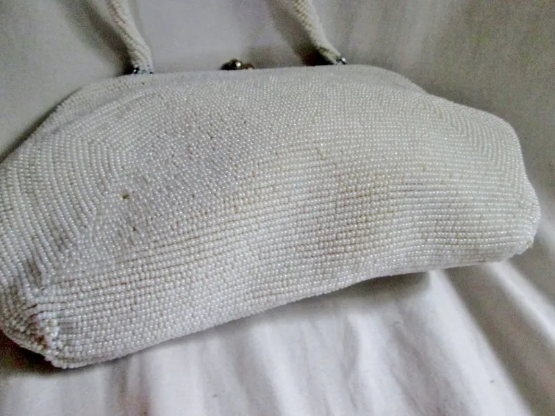 Vtg WHITE FLORAL BEAD Rhinestone CLASP HANDBAG Purse Clutch Evening Bag Vegan